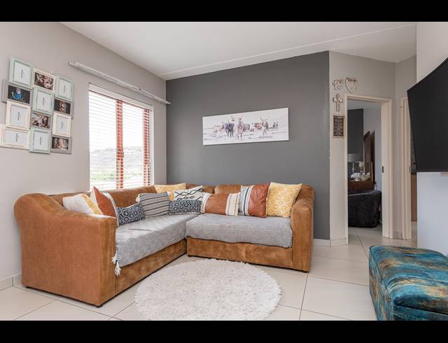 2 BEDROOM TOWNHOUSE SOLD IN GLENVISTA